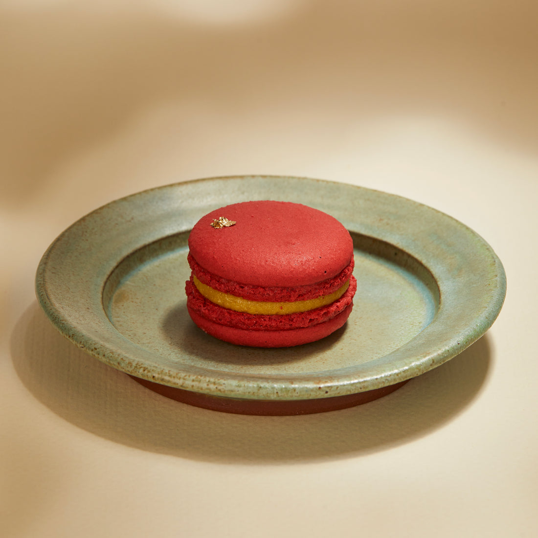 Bánh Macaron Trứng Muối Truffle